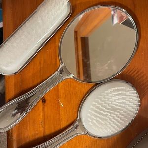 mirror and brush set